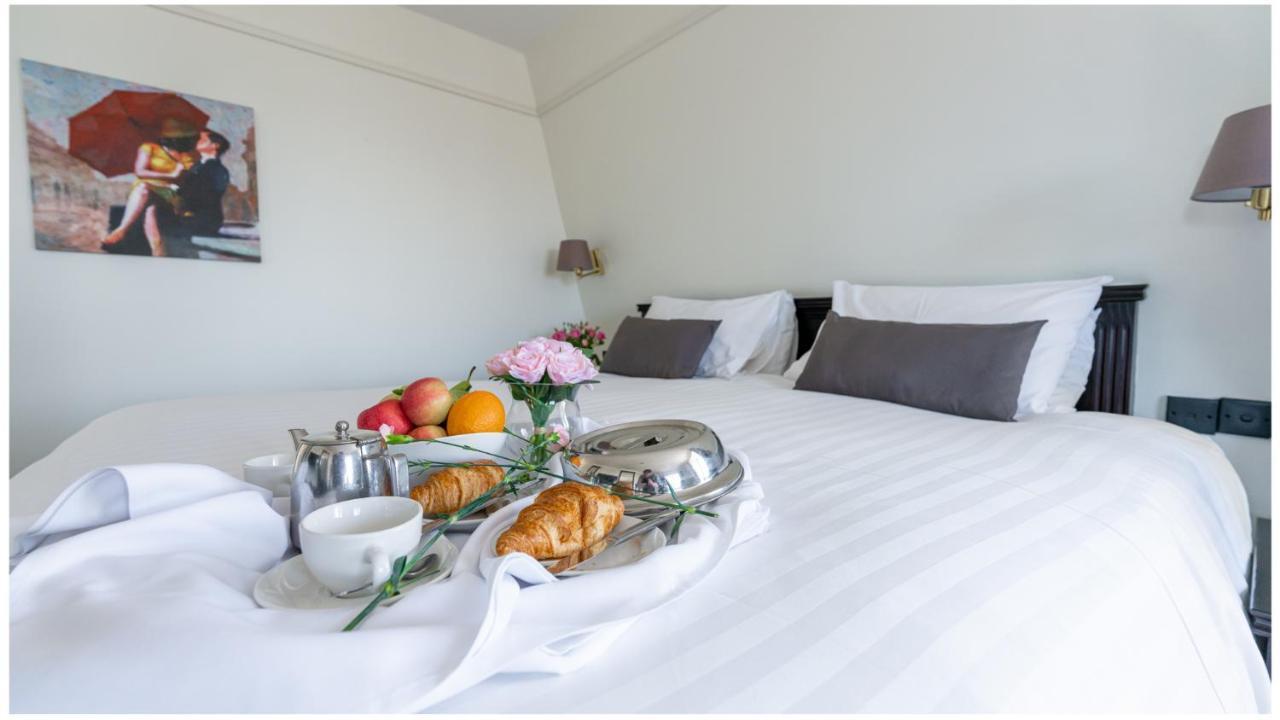 Marine Court Hotel บังกอร์ ภายนอก รูปภาพ