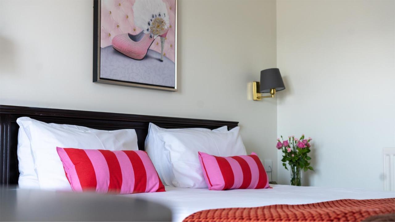 Marine Court Hotel บังกอร์ ภายนอก รูปภาพ