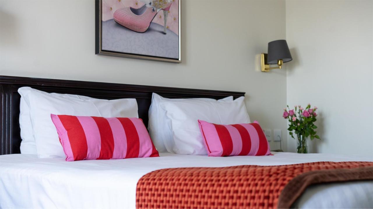Marine Court Hotel บังกอร์ ภายนอก รูปภาพ