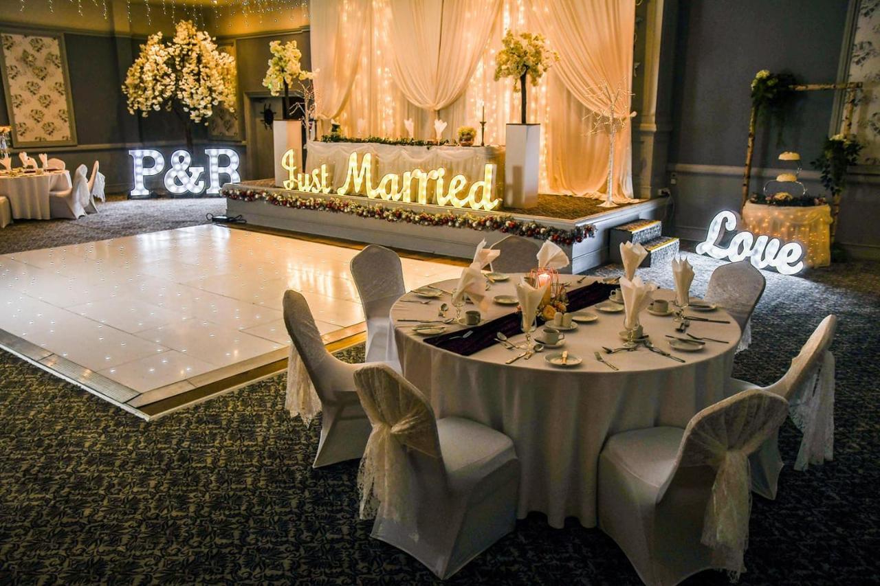 Marine Court Hotel บังกอร์ ภายนอก รูปภาพ