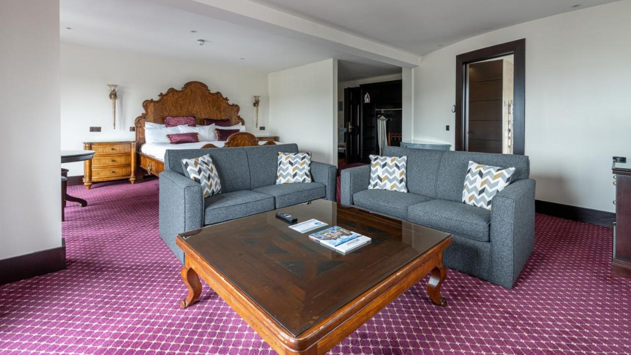 Marine Court Hotel บังกอร์ ภายนอก รูปภาพ