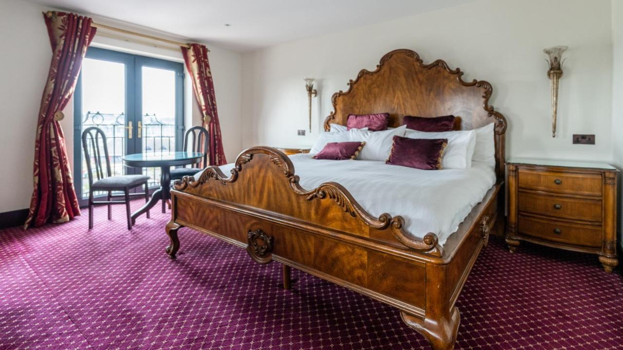 Marine Court Hotel บังกอร์ ภายนอก รูปภาพ