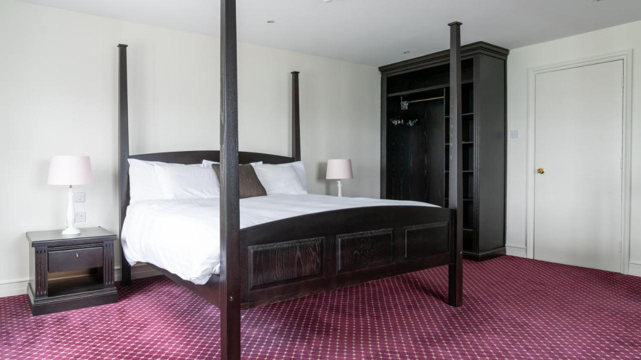 Marine Court Hotel บังกอร์ ภายนอก รูปภาพ