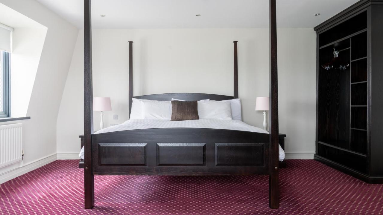 Marine Court Hotel บังกอร์ ภายนอก รูปภาพ